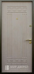 Входная дверь одностворчатая для дачи №1 внутренняя